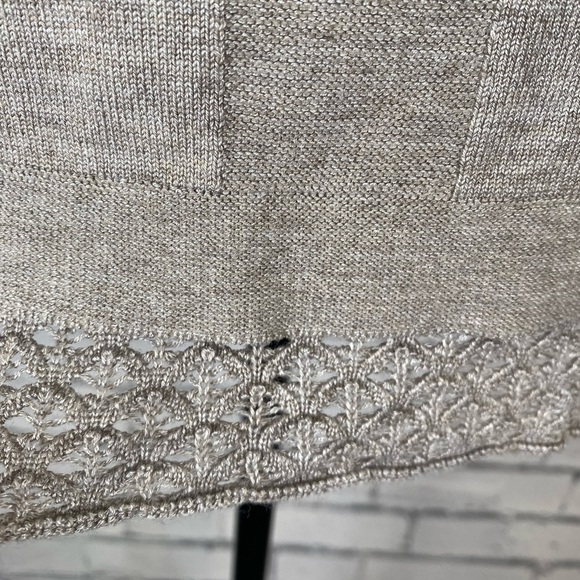 Cyrus Tan Modern Sweater with Lace size Large - Picture 3 of 10
